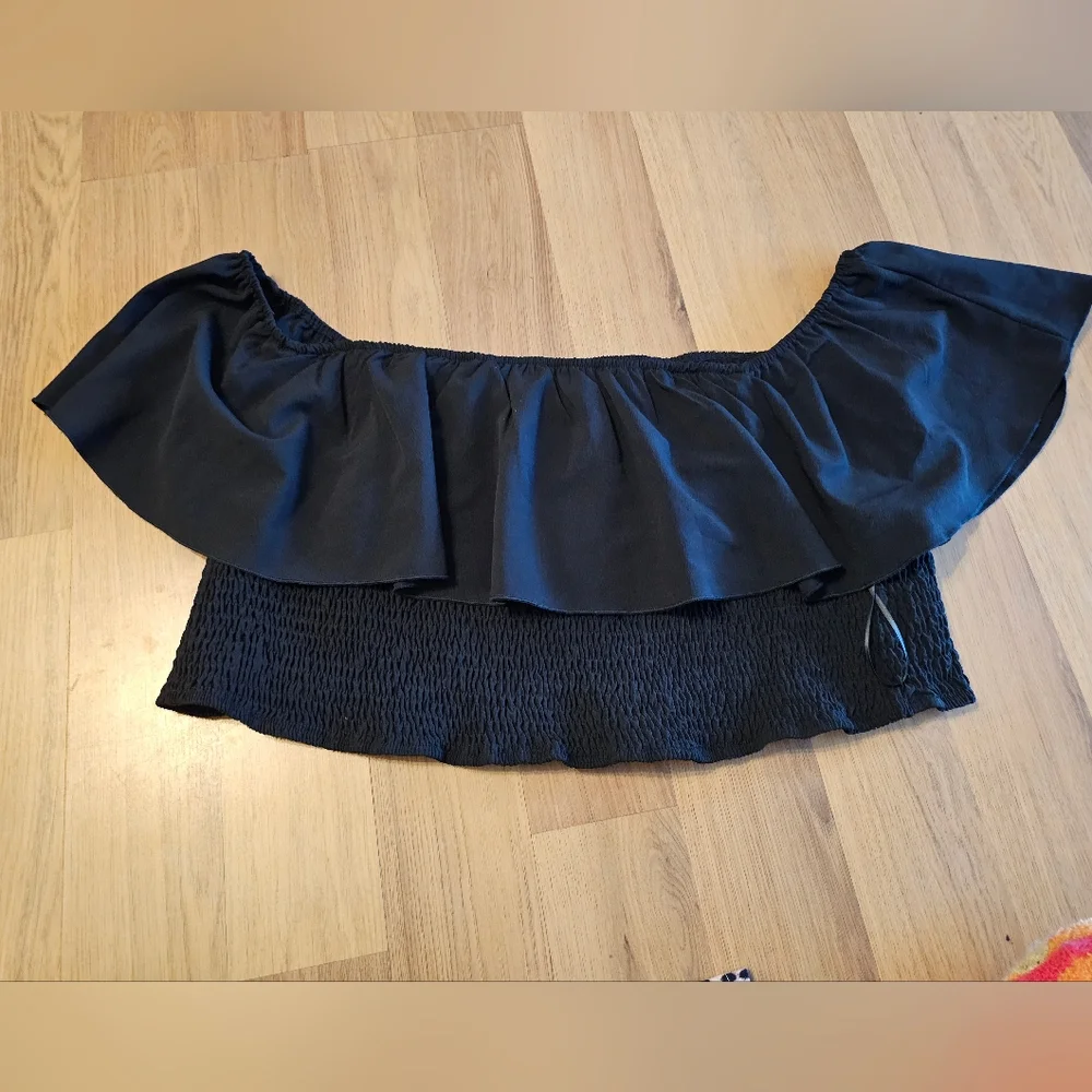 SHEIN Black Textured Top And Pants Set - Picture 2 of 5